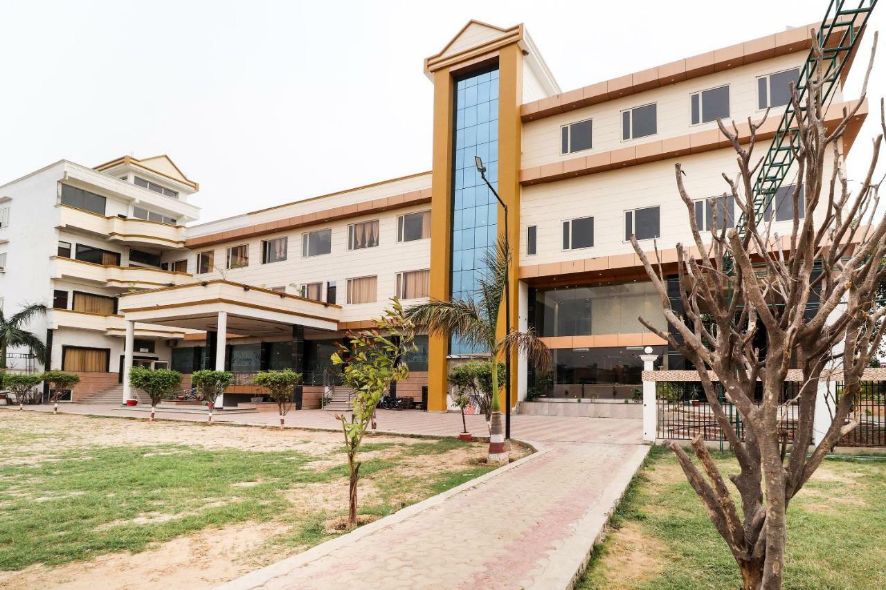 Oyo 39959 Hotel Bandhan Bahraich Exterior photo